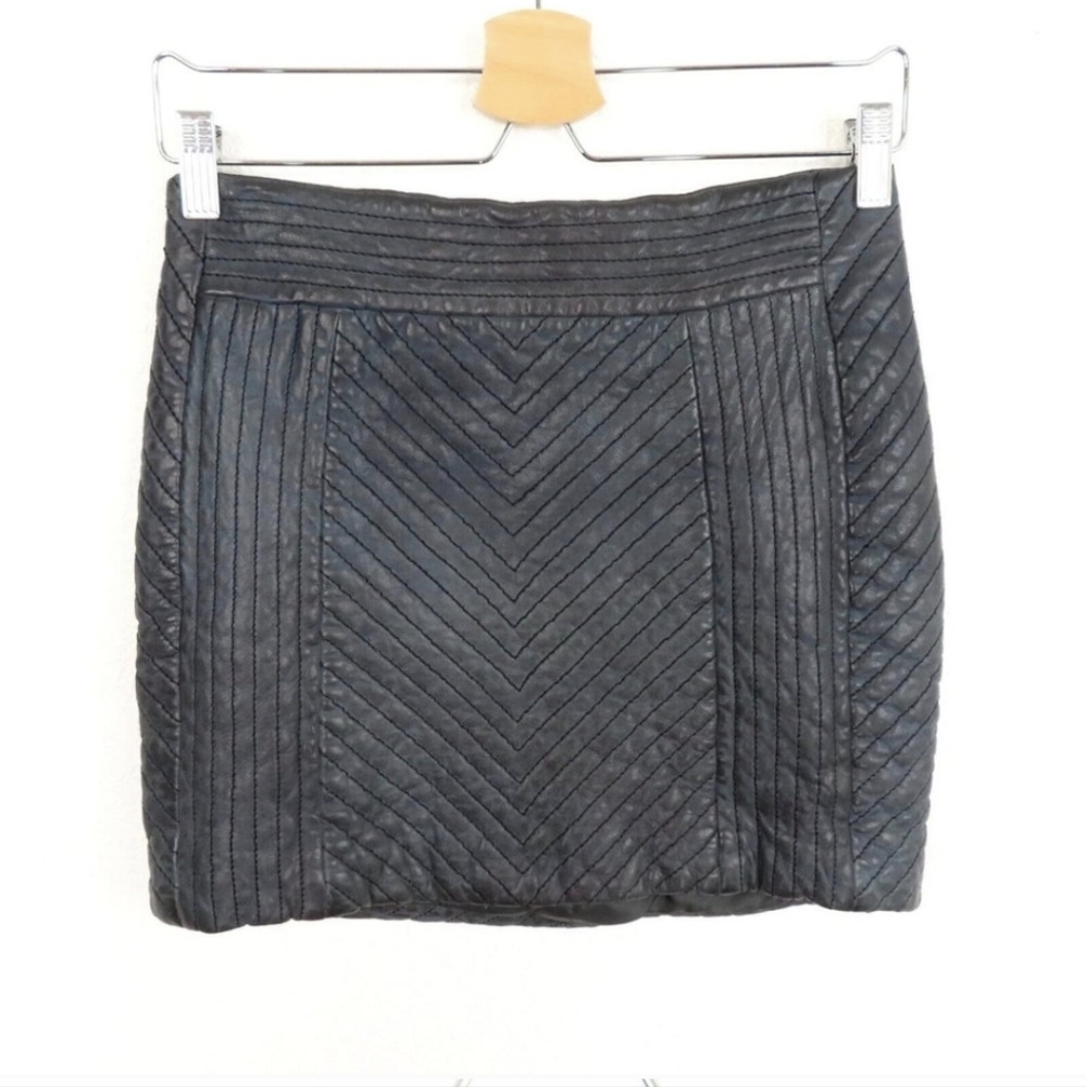 Nicole Miller Artelier Small Genuine Lambskin Leather Black Quilted Mini Skirt